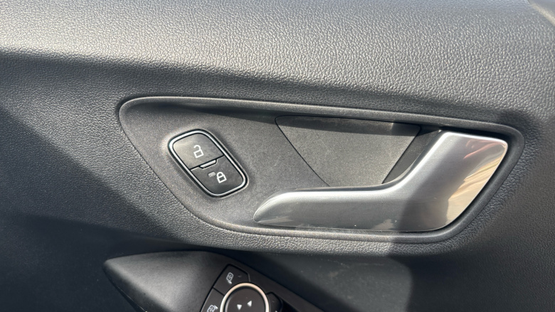 Ford Puma 1.0 EcoBoost Hybrid mHEV ST-Line X First Ed 5dr Petrol Hatchback